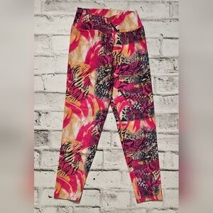 Liquido Abstract Print Yoga Leggings Pink Black Athleisure Capri Pants